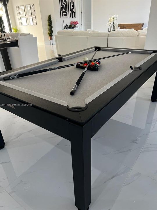 Recently Sold: $1,100,000 (5 beds, 4 baths, 2863 Square Feet)