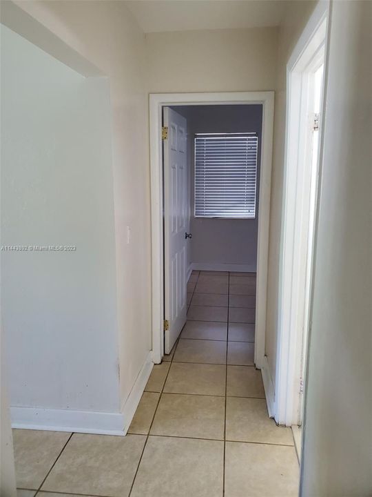 Recently Sold: $299,000 (2 beds, 1 baths, 768 Square Feet)
