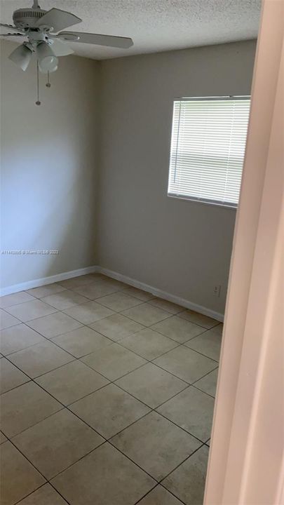 Recently Rented: $1,550 (1 beds, 1 baths, 403 Square Feet)