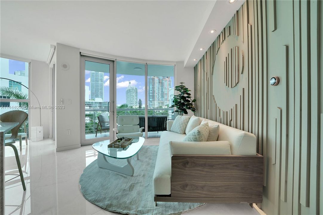 Recently Sold: $1,275,000 (2 beds, 2 baths, 1196 Square Feet)