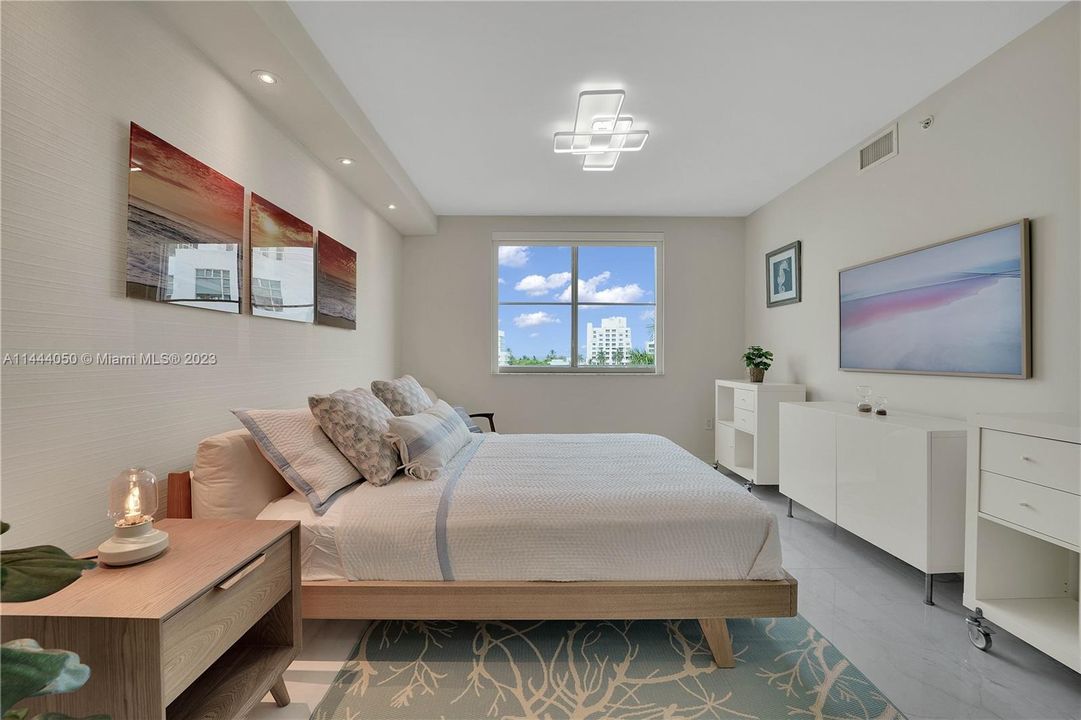 Recently Sold: $1,275,000 (2 beds, 2 baths, 1196 Square Feet)