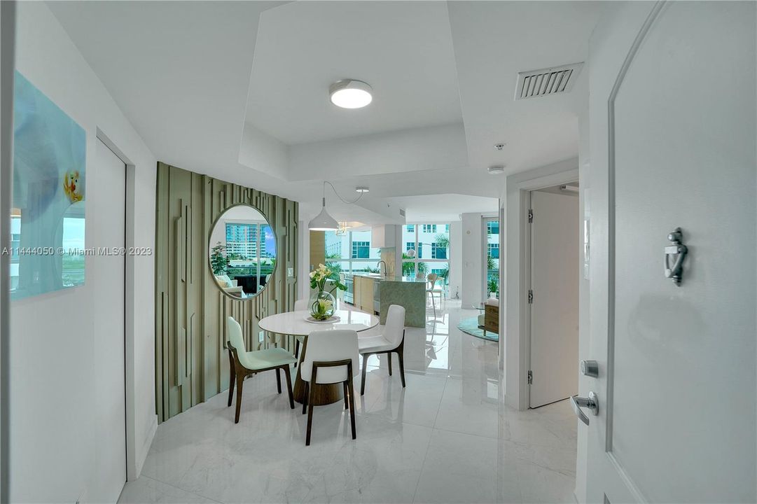 Recently Sold: $1,275,000 (2 beds, 2 baths, 1196 Square Feet)