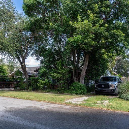 Recently Sold: $629,876 (3 beds, 2 baths, 1875 Square Feet)