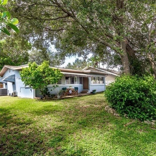 Recently Sold: $629,876 (3 beds, 2 baths, 1875 Square Feet)