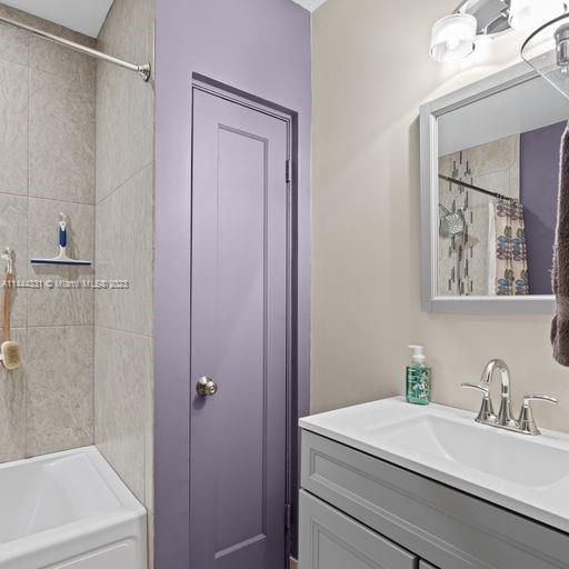 Recently Sold: $629,876 (3 beds, 2 baths, 1875 Square Feet)