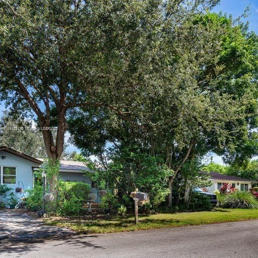 Recently Sold: $629,876 (3 beds, 2 baths, 1875 Square Feet)