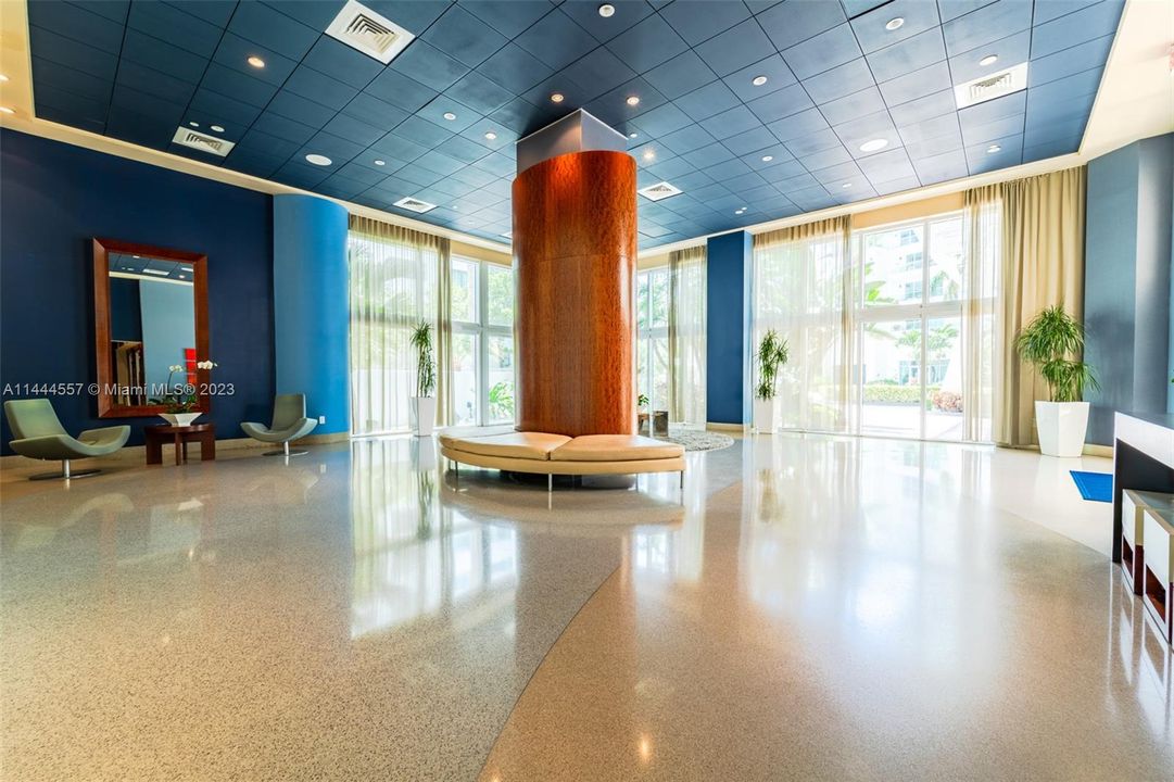 Recently Sold: $1,595,000 (2 beds, 2 baths, 1322 Square Feet)