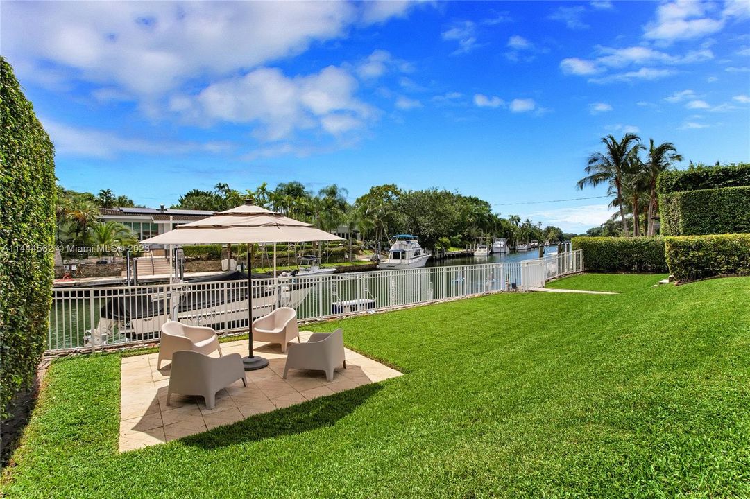 Recently Sold: $4,995,000 (4 beds, 4 baths, 2366 Square Feet)
