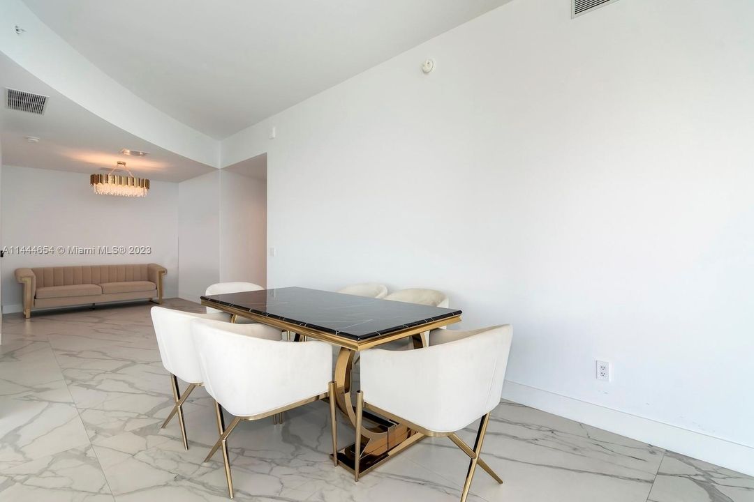 For Sale: $3,350,000 (2 beds, 2 baths, 1688 Square Feet)