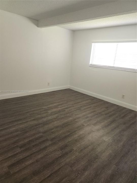 Vendido Recientemente: $215,000 (2 camas, 2 baños, 900 Pies cuadrados)