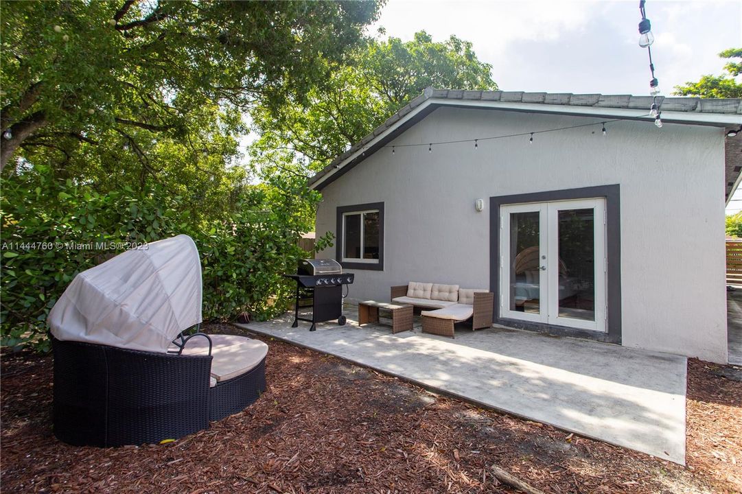 Недавно продано: $925,000 (4 спален, 3 ванн, 1680 Квадратных фут)