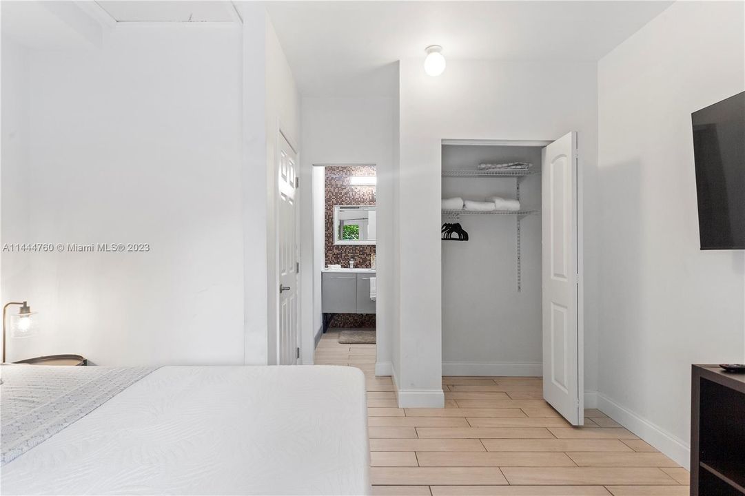 Недавно продано: $925,000 (4 спален, 3 ванн, 1680 Квадратных фут)