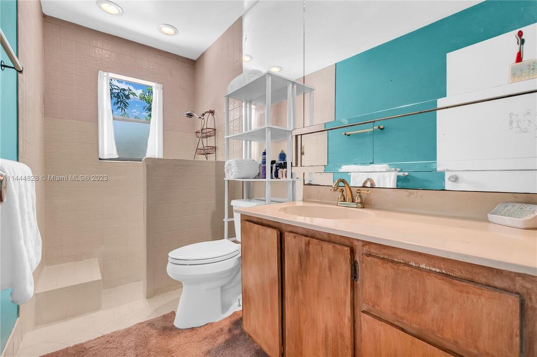 Recently Sold: $535,000 (3 beds, 2 baths, 2157 Square Feet)