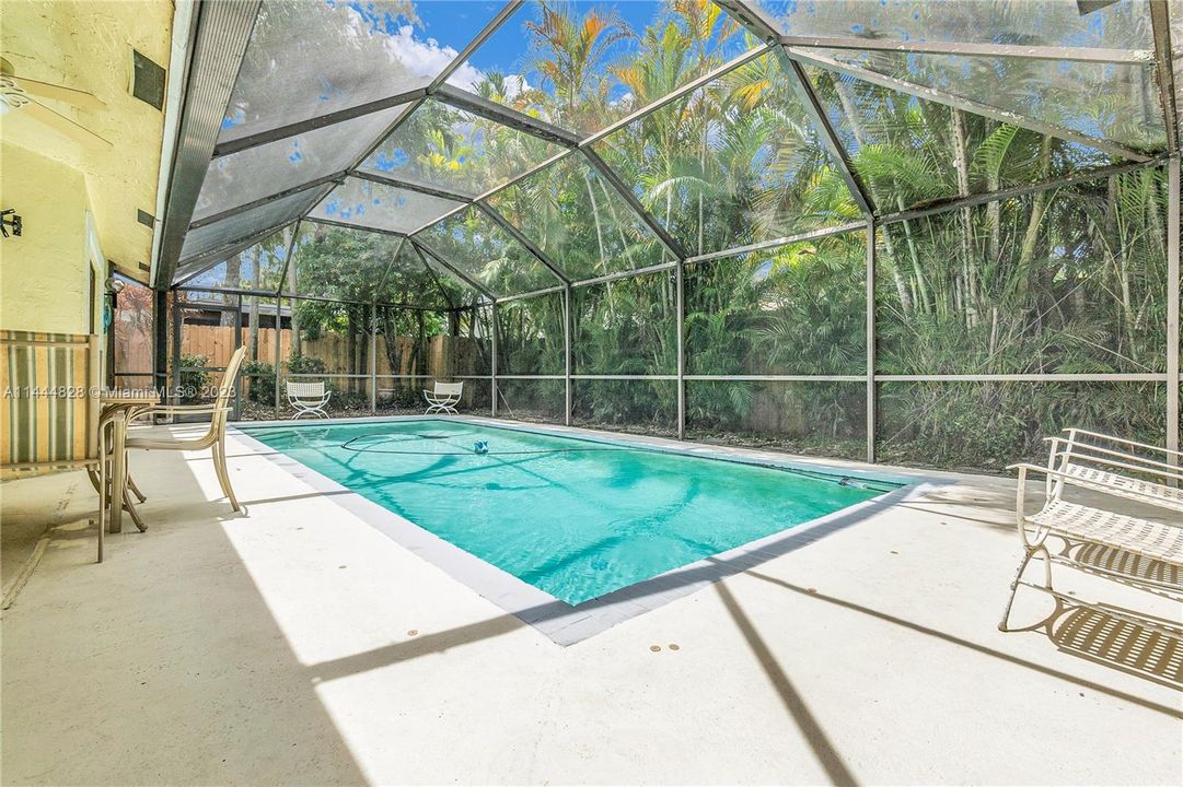 Recently Sold: $535,000 (3 beds, 2 baths, 2157 Square Feet)