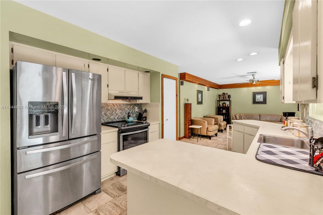 Recently Sold: $535,000 (3 beds, 2 baths, 2157 Square Feet)