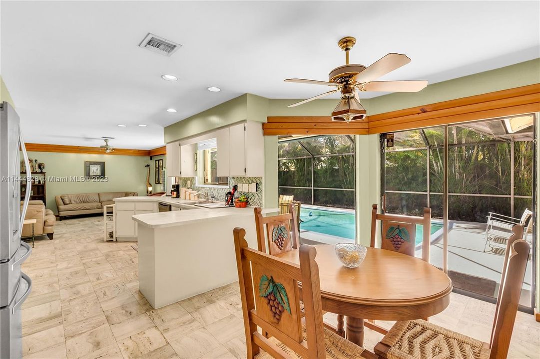 Recently Sold: $535,000 (3 beds, 2 baths, 2157 Square Feet)