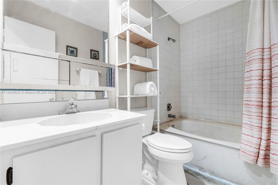 Recently Sold: $535,000 (3 beds, 2 baths, 2157 Square Feet)