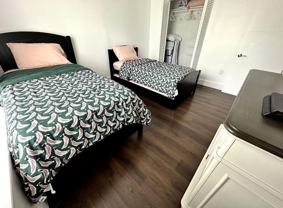 Recently Sold: $750,000 (0 beds, 0 baths, 1354 Square Feet)