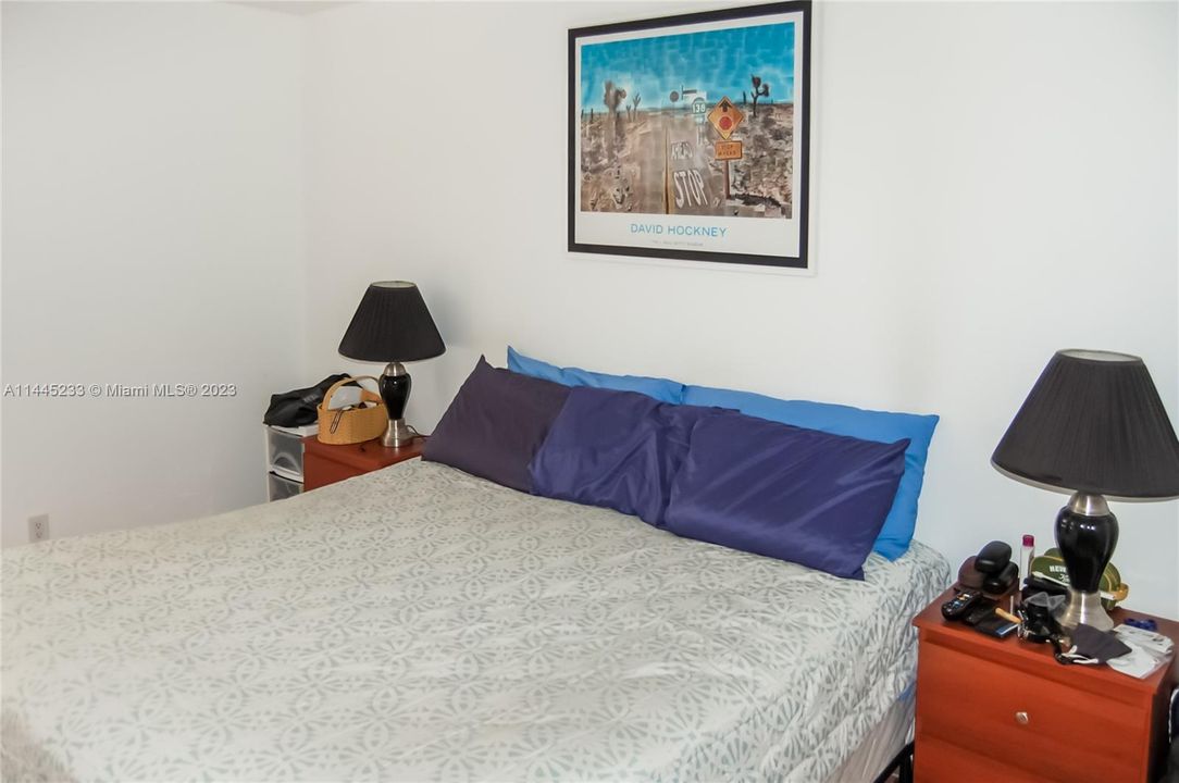 Recently Sold: $235,000 (1 beds, 1 baths, 741 Square Feet)