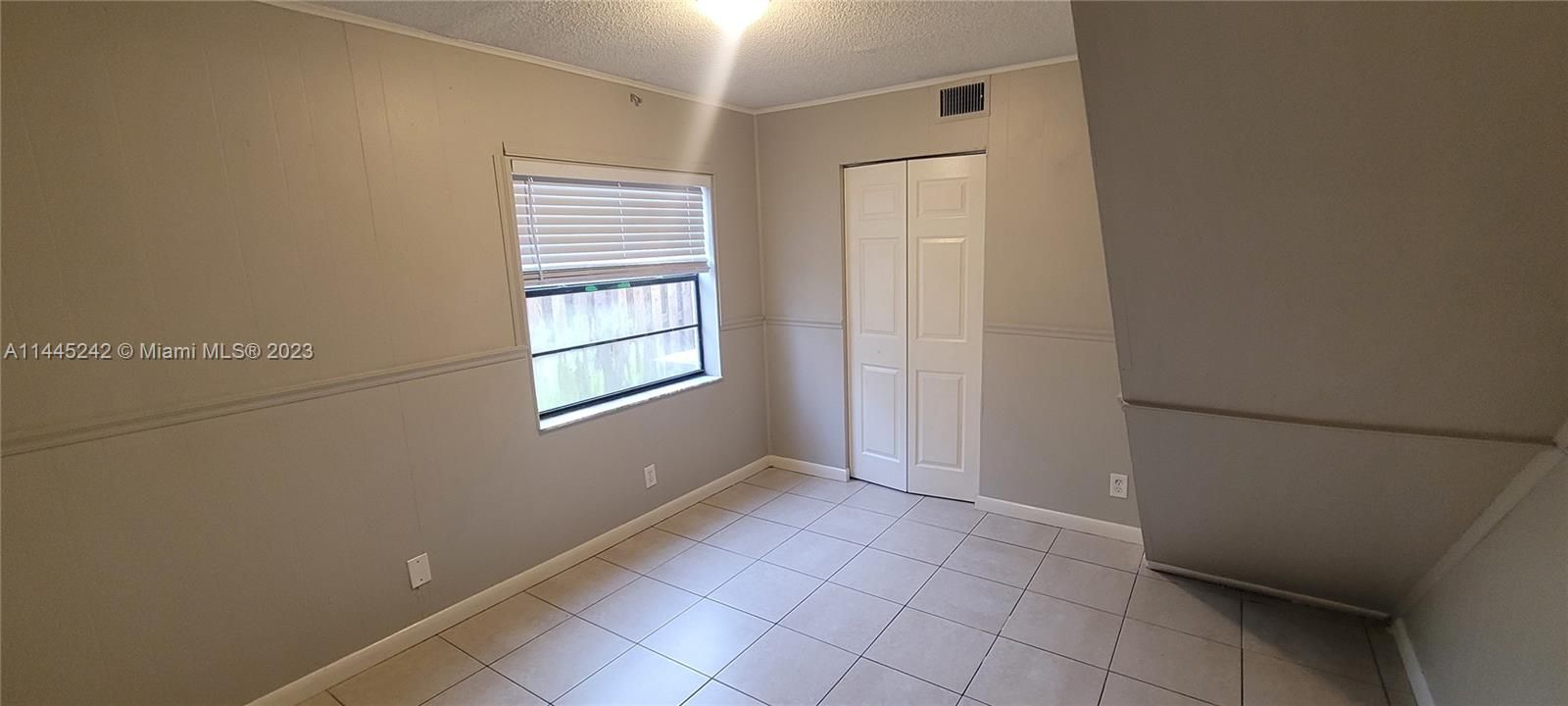 Recently Sold: $489,900 (4 beds, 3 baths, 2082 Square Feet)