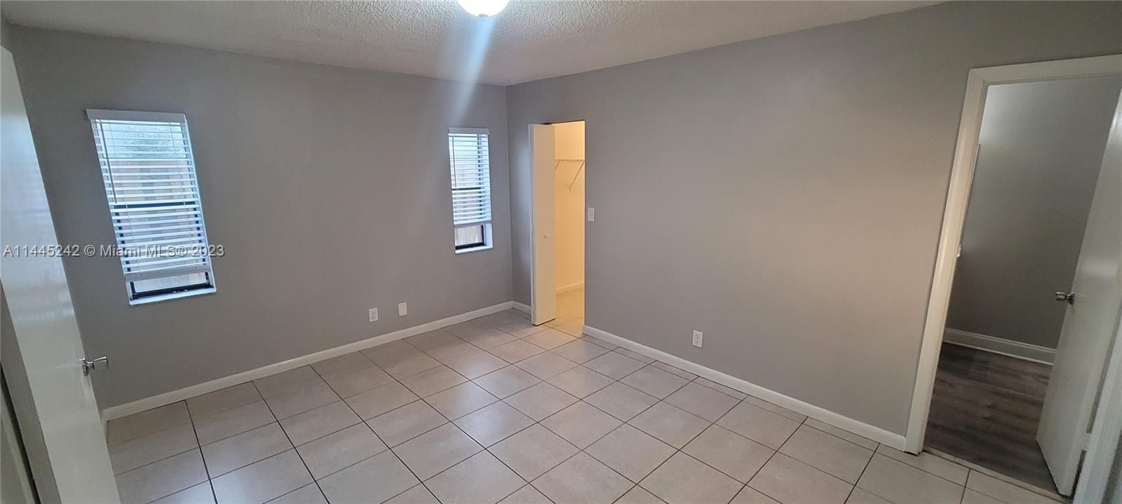 Recently Sold: $489,900 (4 beds, 3 baths, 2082 Square Feet)