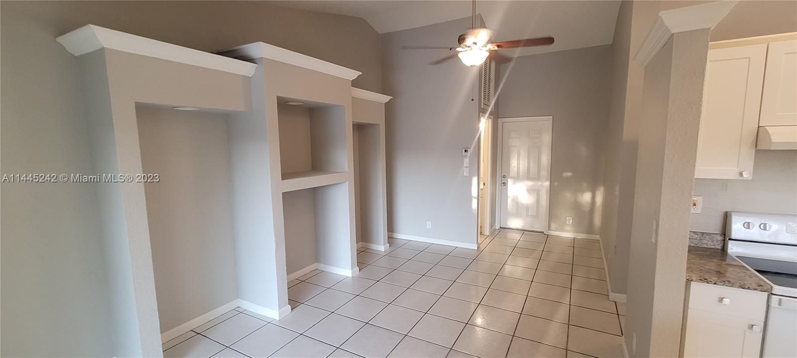 Recently Sold: $489,900 (4 beds, 3 baths, 2082 Square Feet)