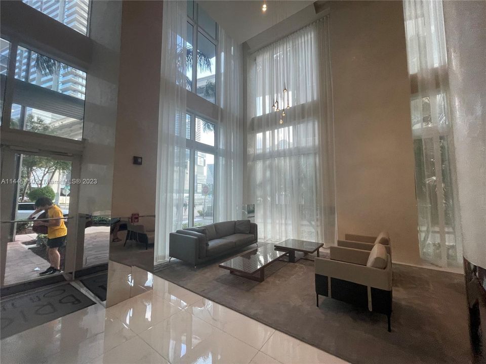 Недавно арендовано: $3,000 (1 спален, 1 ванн, 987 Квадратных фут)