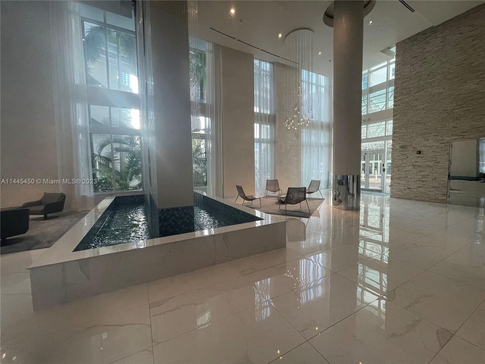 Недавно арендовано: $3,000 (1 спален, 1 ванн, 987 Квадратных фут)