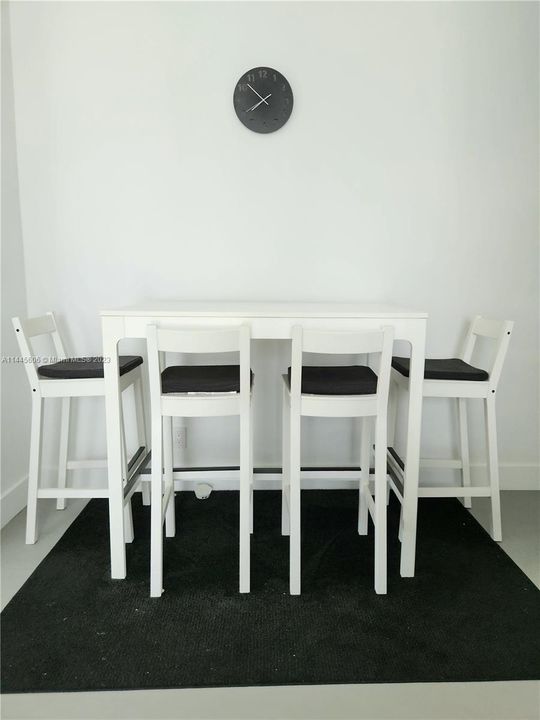 Недавно арендовано: $3,000 (2 спален, 2 ванн, 900 Квадратных фут)