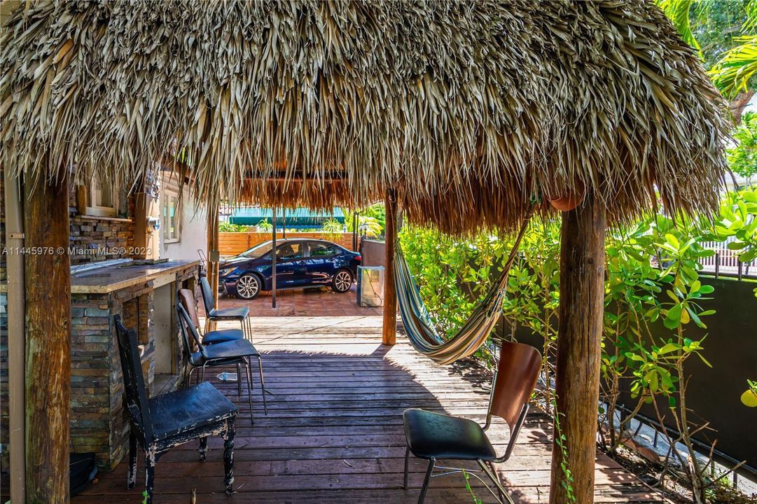 Недавно продано: $615,000 (2 спален, 1 ванн, 1133 Квадратных фут)