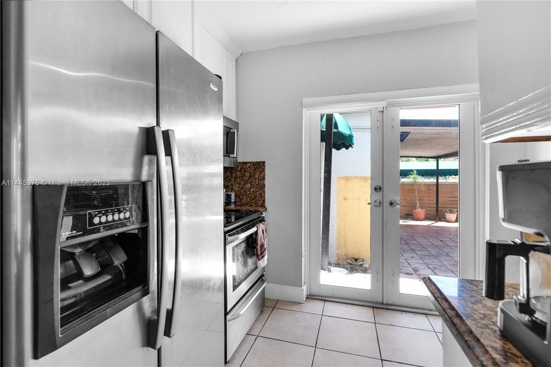 Недавно продано: $615,000 (2 спален, 1 ванн, 1133 Квадратных фут)