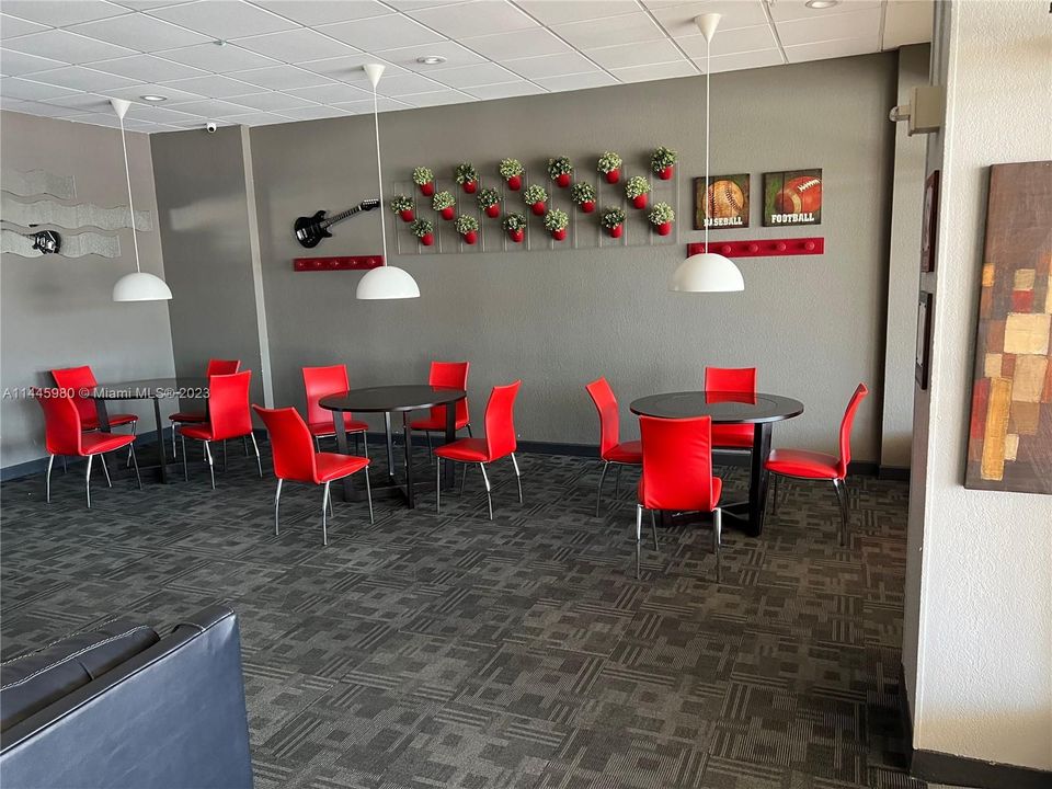 Vendido Recientemente: $275,000 (1 camas, 1 baños, 705 Pies cuadrados)