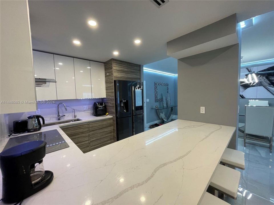 Recently Sold: $753,000 (2 beds, 2 baths, 1240 Square Feet)