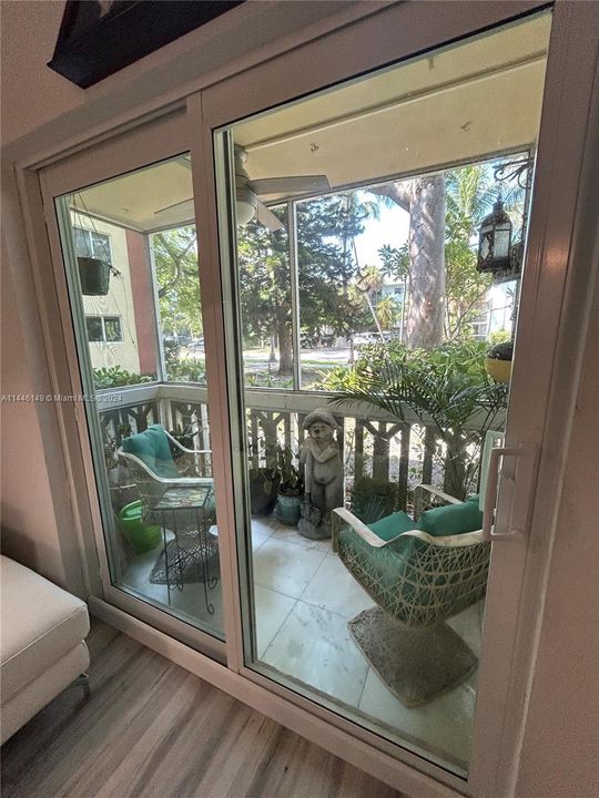 Recently Sold: $449,900 (1 beds, 1 baths, 690 Square Feet)