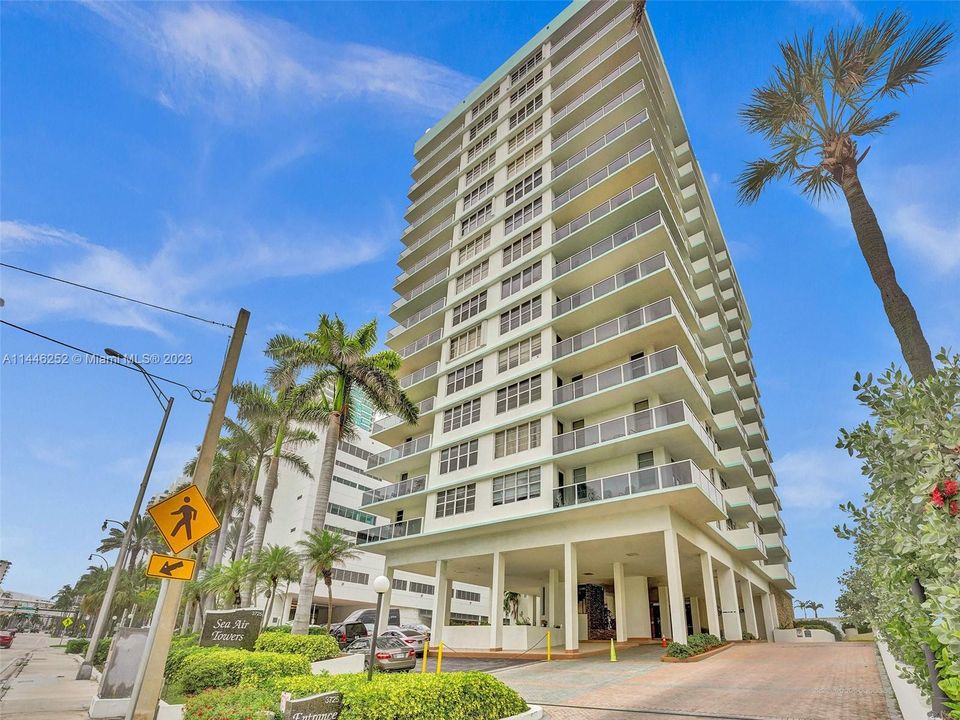 Recently Sold: $825,000 (2 beds, 2 baths, 1368 Square Feet)
