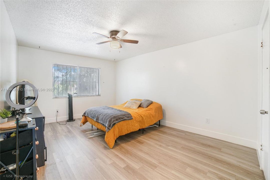 Vendido Recientemente: $750,000 (0 camas, 0 baños, 2393 Pies cuadrados)