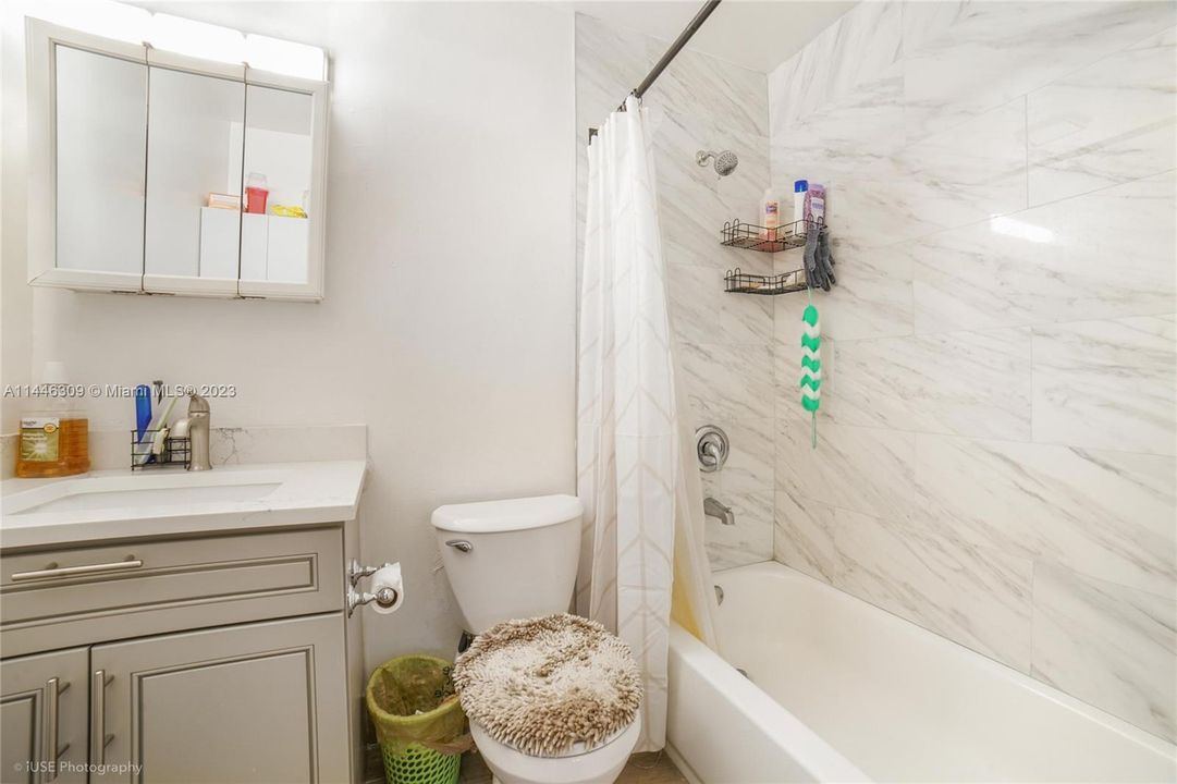 Vendido Recientemente: $750,000 (0 camas, 0 baños, 2393 Pies cuadrados)