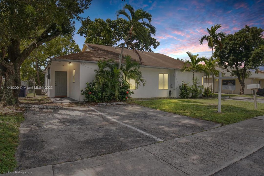 Vendido Recientemente: $750,000 (0 camas, 0 baños, 2393 Pies cuadrados)