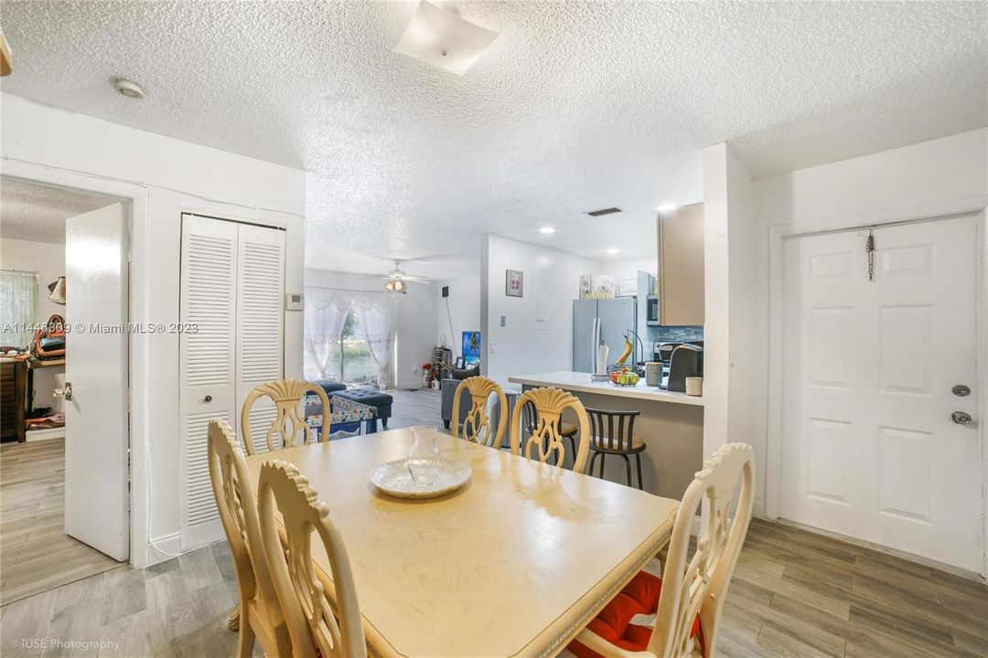 Vendido Recientemente: $750,000 (0 camas, 0 baños, 2393 Pies cuadrados)