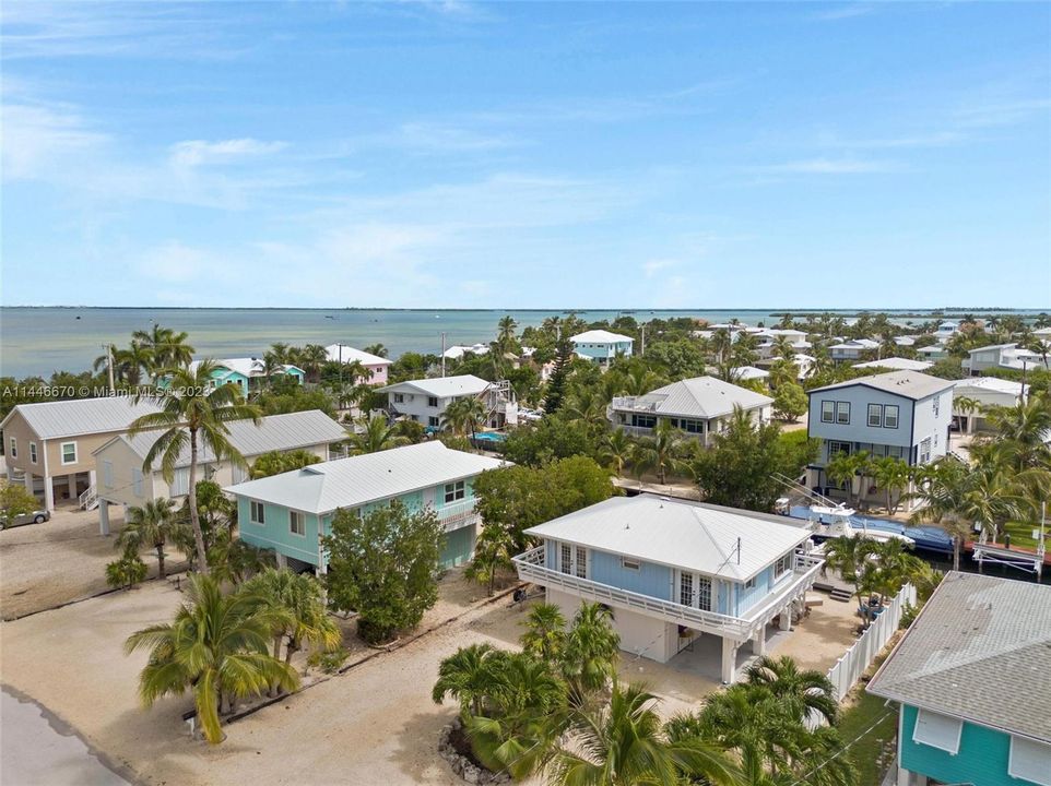 Recently Sold: $834,999 (2 beds, 1 baths, 825 Square Feet)