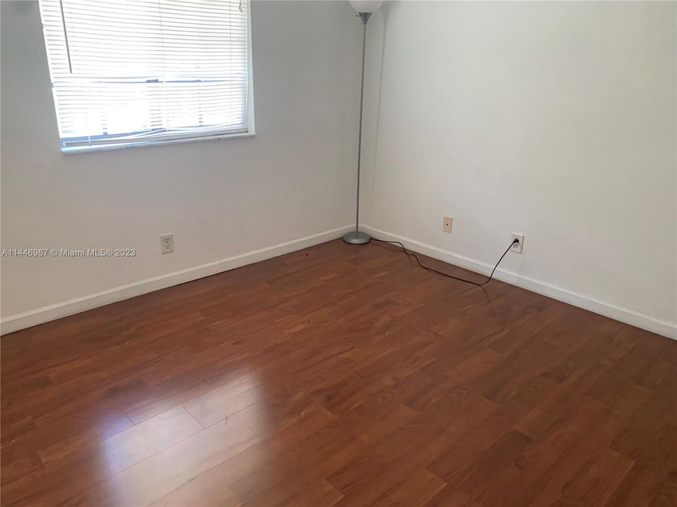 Recently Rented: $3,800 (4 beds, 2 baths, 1790 Square Feet)