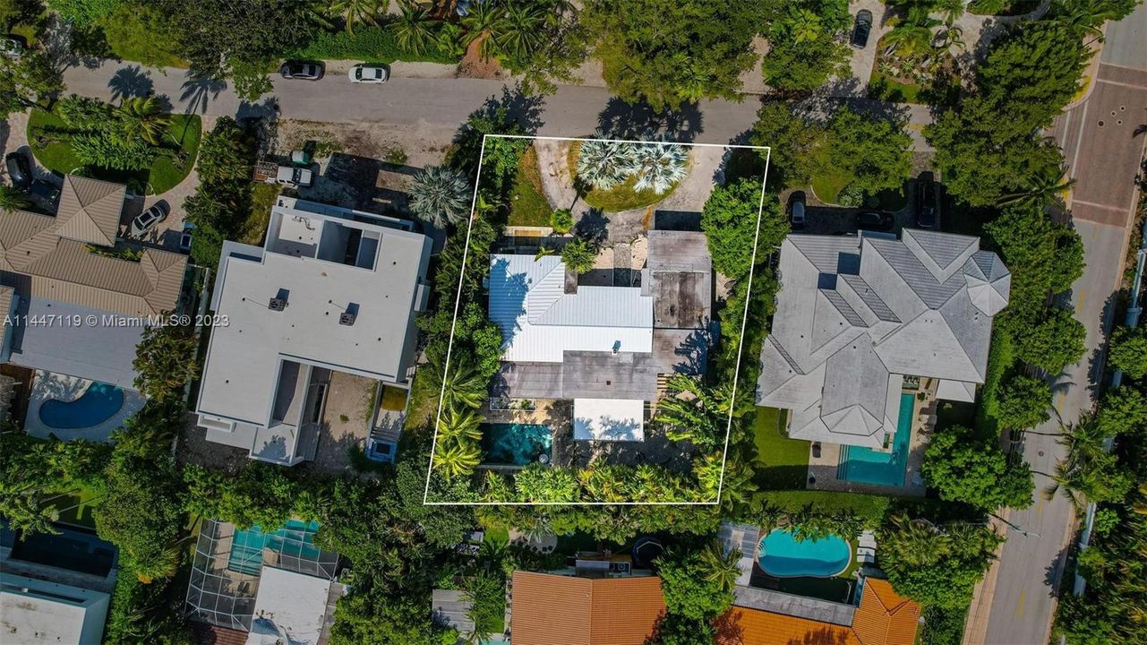 Vendido Recientemente: $4,599,000 (3 camas, 3 baños, 3221 Pies cuadrados)