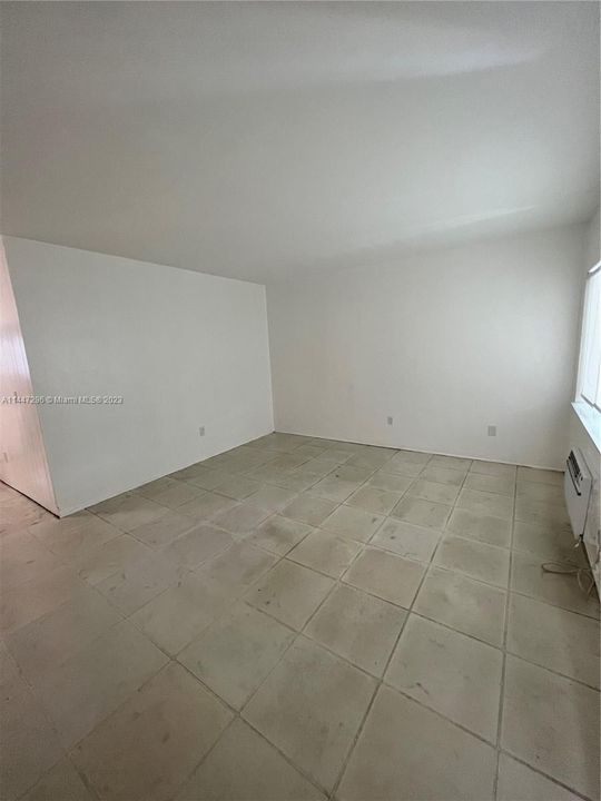 Recently Rented: $1,900 (1 beds, 1 baths, 700 Square Feet)