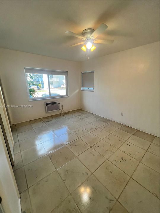 Recently Rented: $1,900 (1 beds, 1 baths, 700 Square Feet)