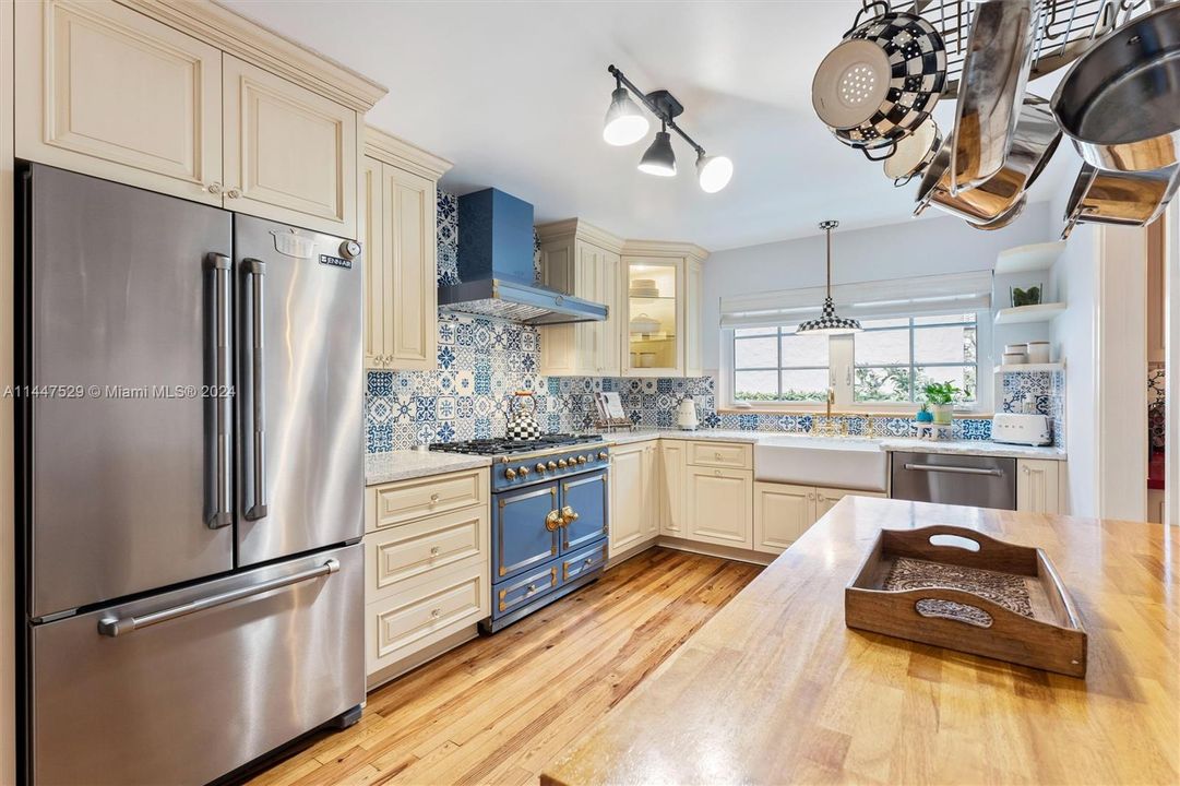 Recently Rented: $14,900 (3 beds, 3 baths, 3312 Square Feet)