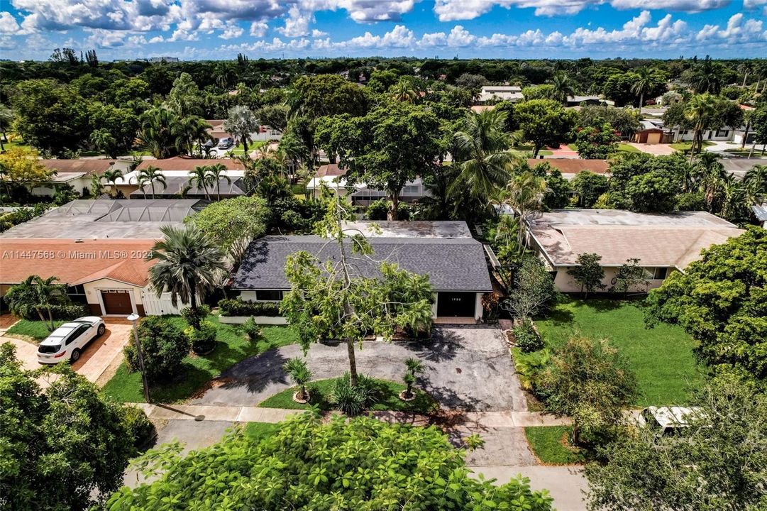 最近售出: $545,000 (2 贝兹, 2 浴室, 1574 平方英尺)