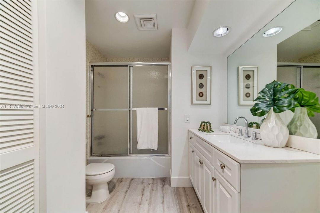 最近售出: $545,000 (2 贝兹, 2 浴室, 1574 平方英尺)