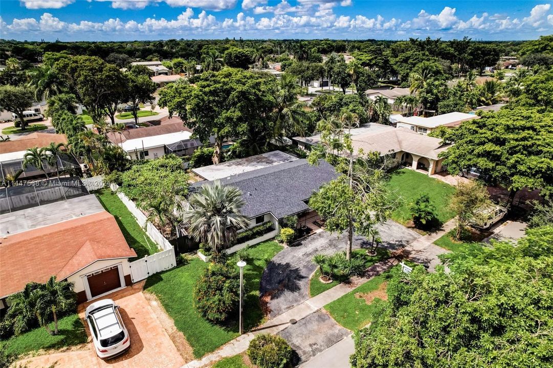 最近售出: $545,000 (2 贝兹, 2 浴室, 1574 平方英尺)