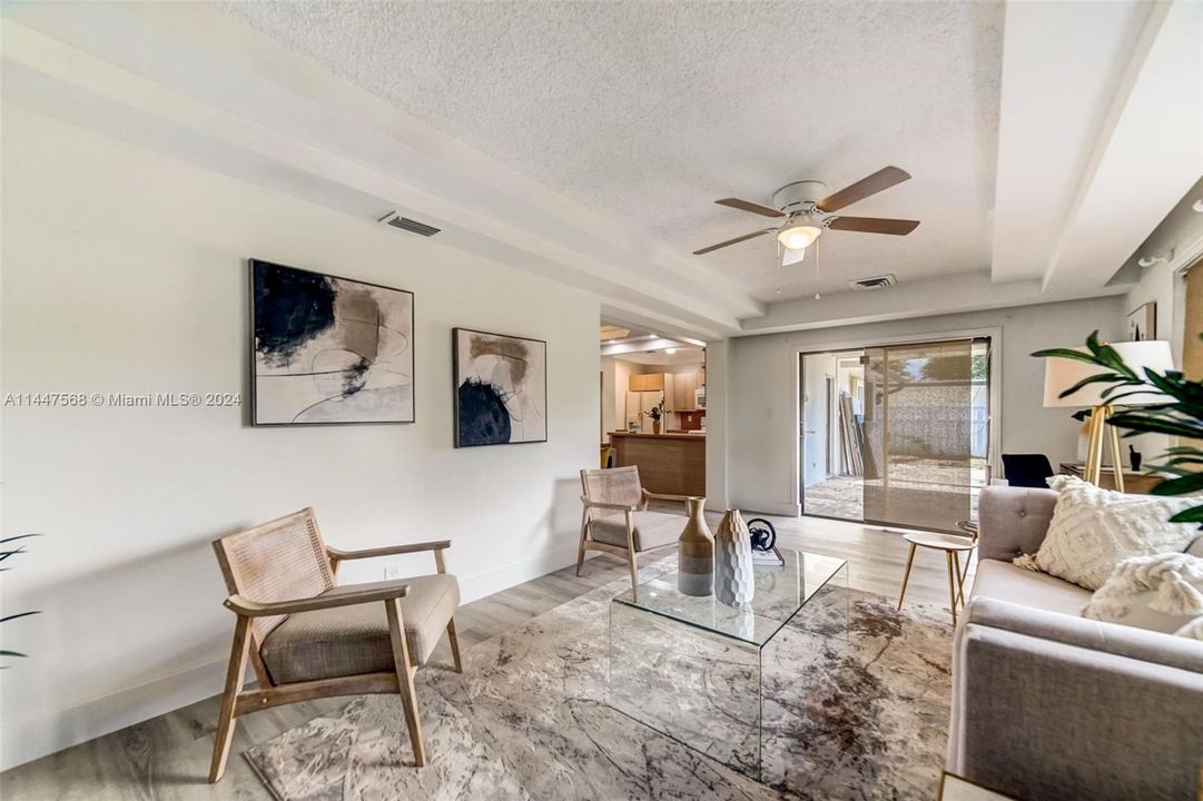 最近售出: $545,000 (2 贝兹, 2 浴室, 1574 平方英尺)