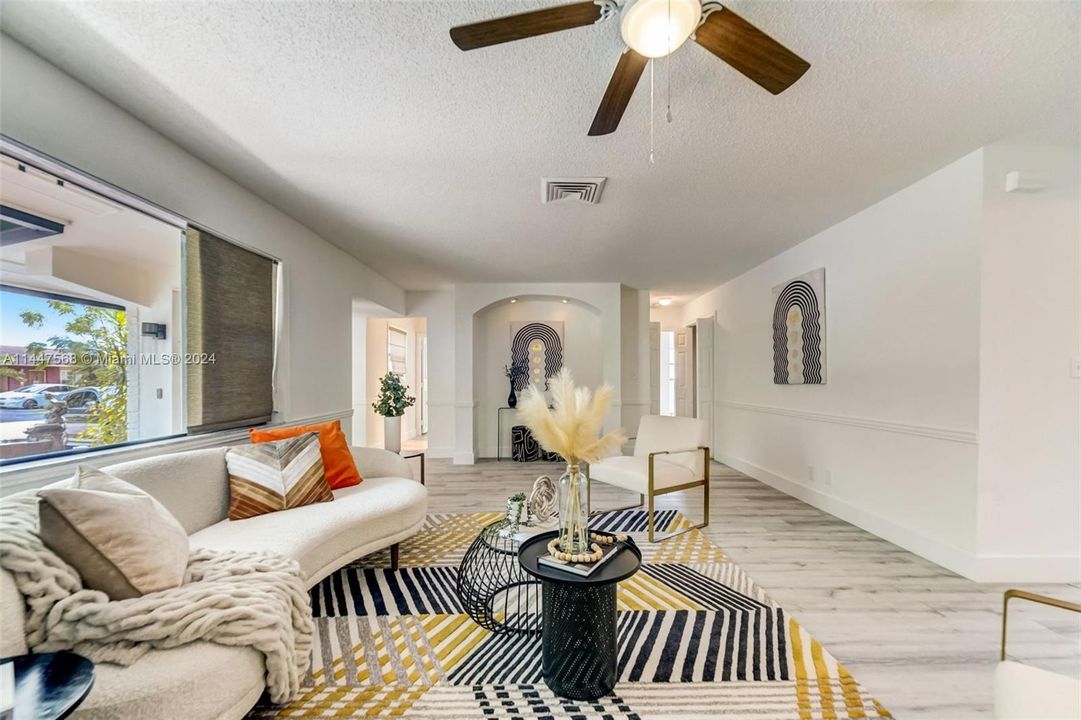 最近售出: $545,000 (2 贝兹, 2 浴室, 1574 平方英尺)